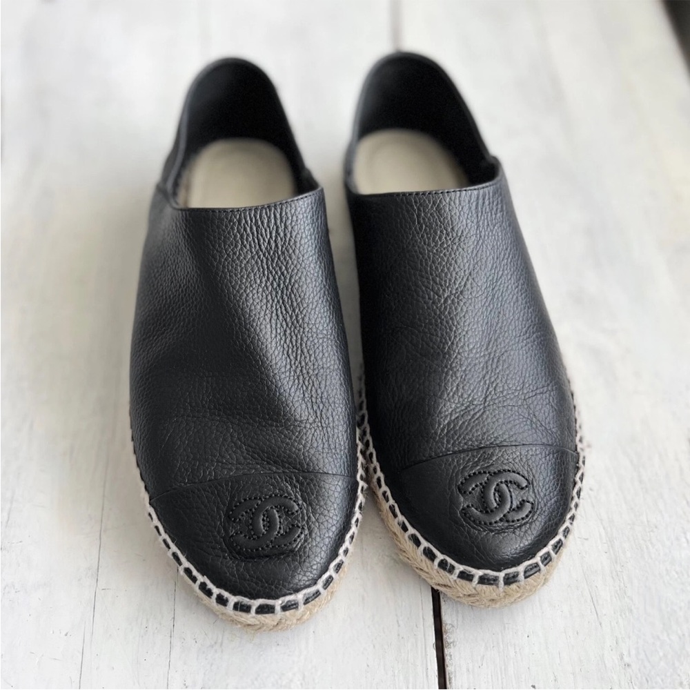 Rare CHANEL Womens CC Logo Cap Toe Espadrilles Black Leather sz 40 Tweed Quilted - Picture 3 of 15